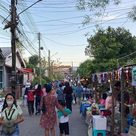 达勒艺术家广场酒店 达叻府 外观 照片